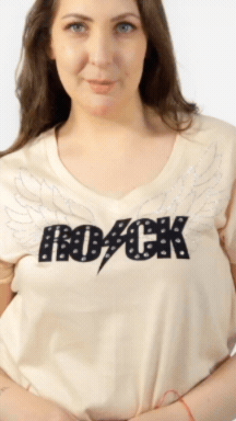 Remera Rock con Tachas Negra